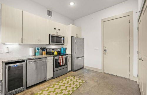 Studio by TCU, Stockyards & Zoo- Pool, Parking&Gym - Foto 19