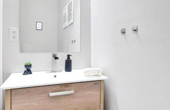 Spacious Center City 3BR 4BA with Arcade - Sleeps 8 - Foto 26