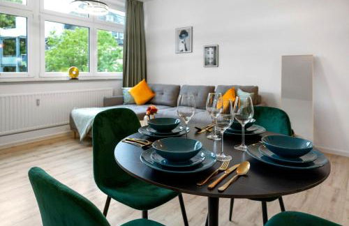 Exklusives Studio - Zentral Innenstadtlage - Kostenloser Parkplatz - Aufzug - Modern für bis zu 4 Personen - Smart Home - Foto 17