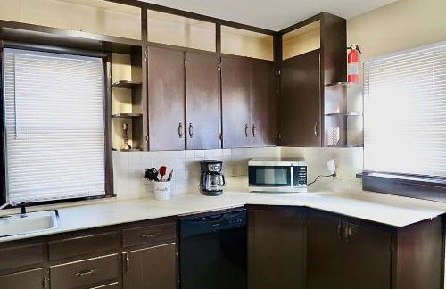 Downtown Location With Washer and Dryer. - Foto 12