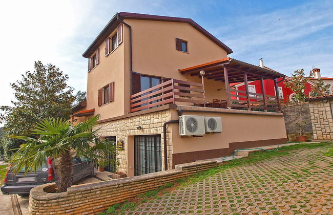 Apartment 845 - Photo 1