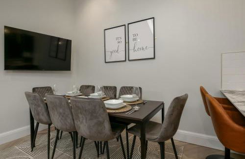 Dwell Living Luxurious 5BD House Central - Foto 6