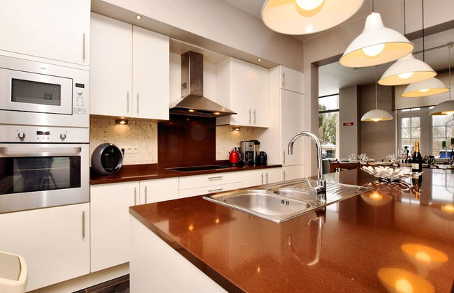 Luxurious Holiday Home in Courtil with Hot Tub - Photo 15