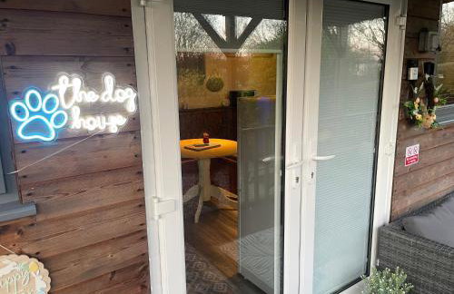 The Dog House - Foto 12