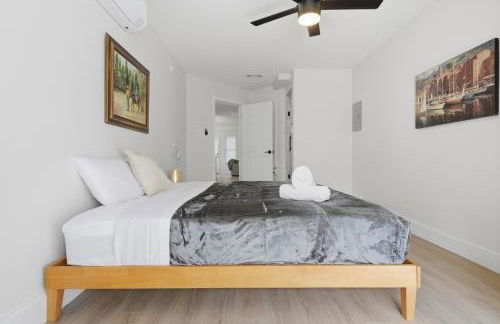 Walk to SXSW Venue, 2025 New Build Beauty at UT, Downtown, King Beds - Foto 22