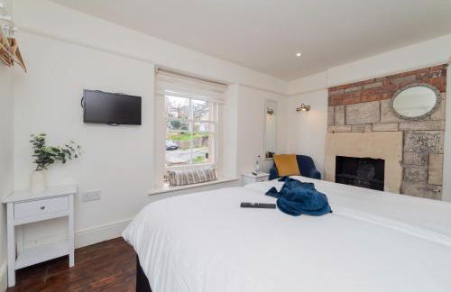 Heron Stays Bath- Charming Village Cottage with Parking, Garden, Just 3 Miles to Bath Centre, Sleeps 5 - Photo 15