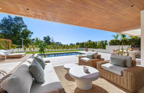 Benalus 4-Bedroom Duplex in Golden Mile - Foto 2