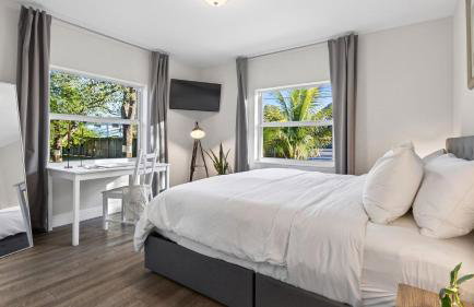 Hot Tub Firepit Deck 10mins to Beach Near Las Olas Middle Terrace Cottage by AvantStay - Foto 27