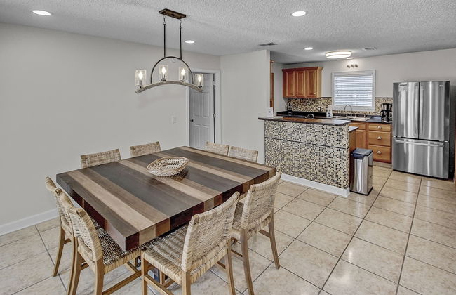 Pet Friendly Beach House with Arcade Games - Photo 25