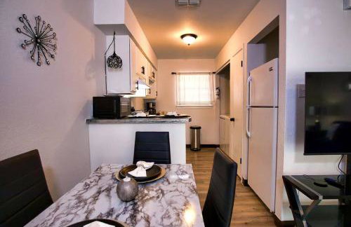 Chic & Cozy 2 bedroom - 1 bathroom - RATED BEST - Foto 24