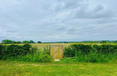 Romantic Cabin Retreat on 50-Acre Suffolk Farm - Foto 20