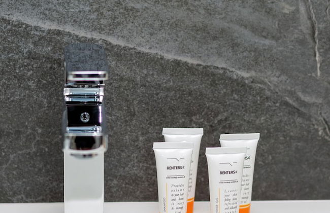 Warsaw Apartment Szajnowicza by Renters - Photo 31