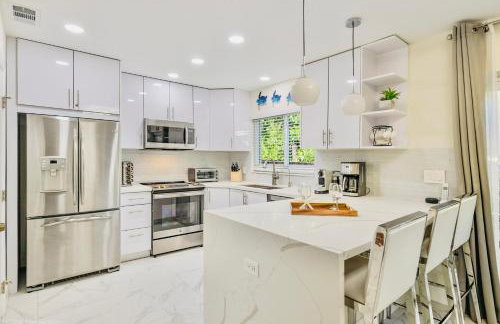 Coastal Paradise Retreat - Mini Golf, 4 Bedrooms, Game Room, Htd Pool, BBQ Fire Pit - Foto 17