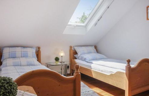 Lovely Apartment In Simmerath With Wifi - Photo 14