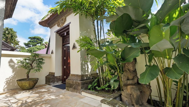 Kubu Cempaka Putih - Foto 2, Entrada interior