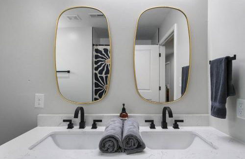 Groovy Getaway king suites, sleeps 8, dogs ok - Foto 23