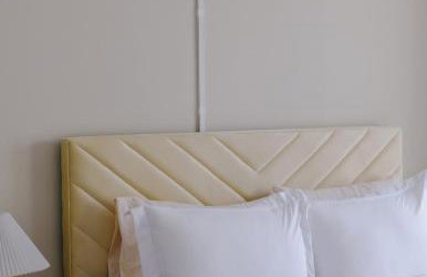 Huge Projector and Designated Workspace, Near Wrigley - Photo 2