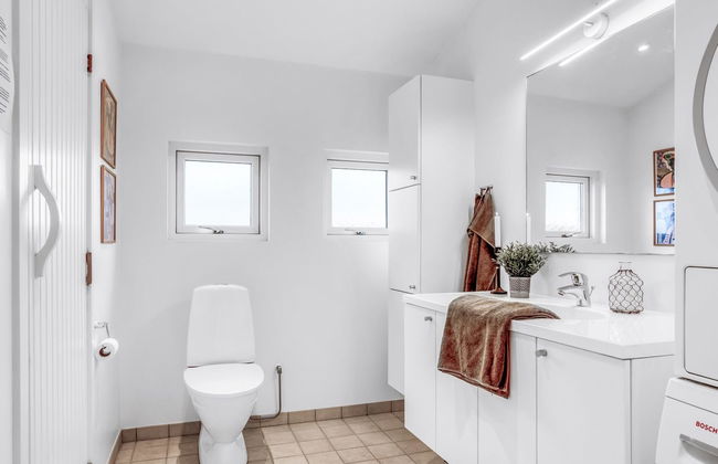 "Eileen" - 300m from the sea - Photo 8