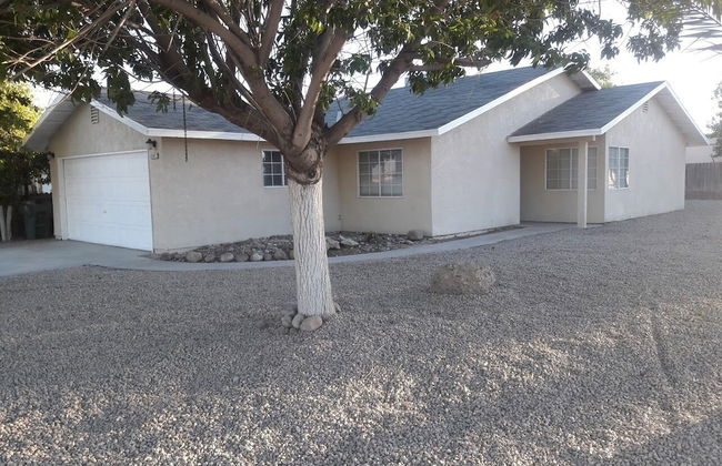 Coalinga Embassy - Photo 15