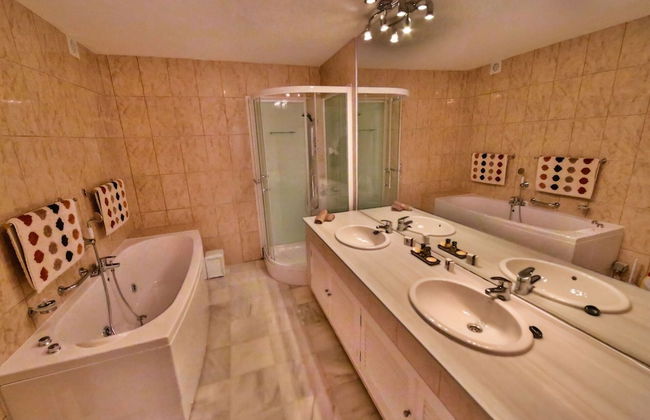 Luxury Apartment On The Golden Mile - Foto 12