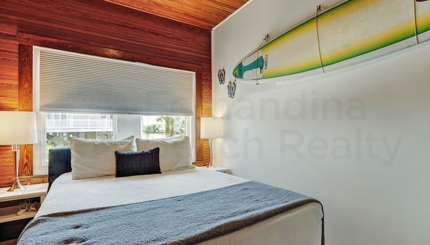 Dog Friendly Beachfront Condo, Direct Access to Beach by RedAwning - Foto 3, Habitación