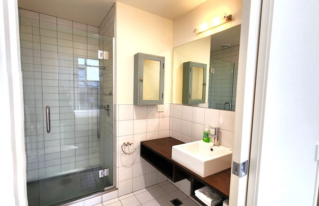 U Suites on Jessie - Photo 24