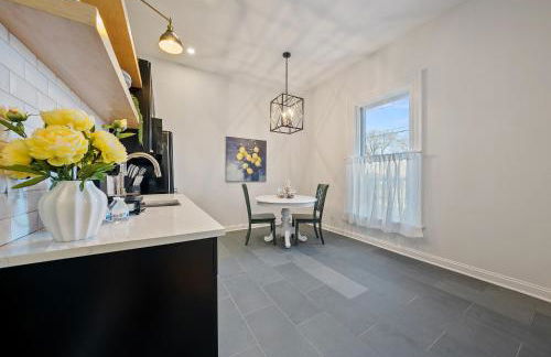 Boutique Style Condo Near Downtown Waterfront - Foto 36