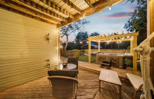 Hottub, Pool Table, Basketball, Firepit, Sleeps 8 - Photo 63