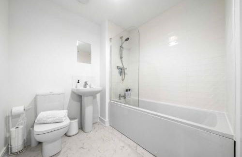 Fern Walk Spacious 3 Bedroom House - Dalkeith - Photo 12