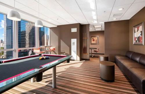 Cozy 2 bedroom condo by lakeshore - Foto 29