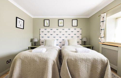 Luxurious Complex: 2 barns together edge of Frome - Photo 24