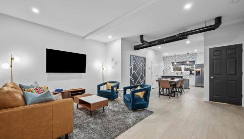 NFL Game-Day Base South Side near Acrisure - Foto 5