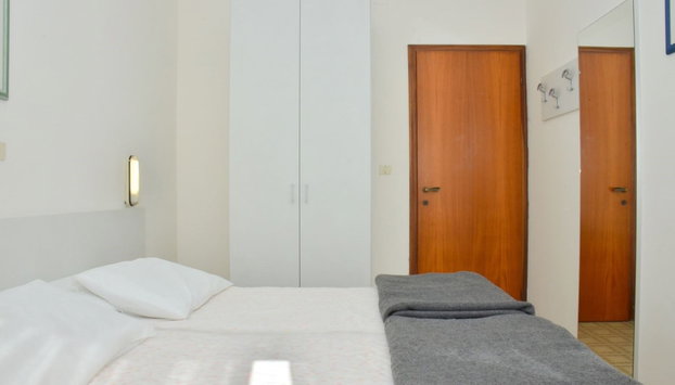 Comfy Flat for 6 Guests in Bibione-beahost - Foto 3, Habitación