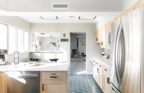 1mi to ND, King Beds, Easy Parking, Pet Friendly, Huge Fenced Yard for Games - Foto 27