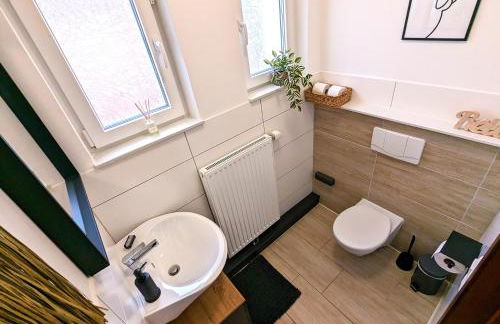 BesTime - 5 Schlafzimmer, Wohnzimmer, Küche, Waschtrockner, Terrasse, Smart-TVs, Netflix, Tischfußball - Foto 37