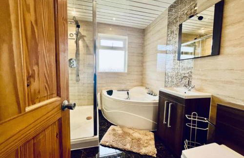 13 Guests - Free Parking - Manchester House - Foto 43