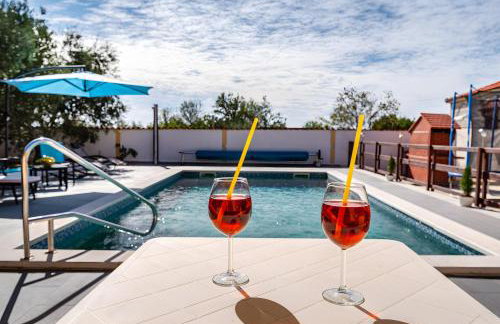 Spacious Holiday Home Joy with pool and playground, Suhovare - Foto 25