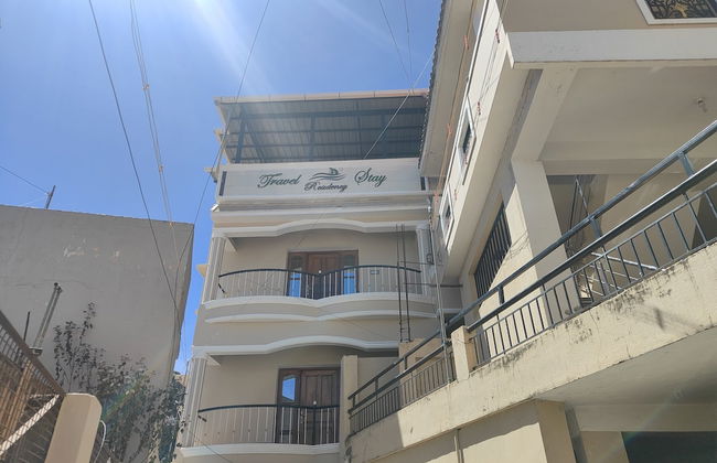 Travel & Stay - Foto 1