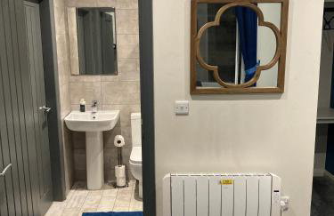 Central Sheffield 3BED 3BATH IV Pent-Apartment - Photo 48