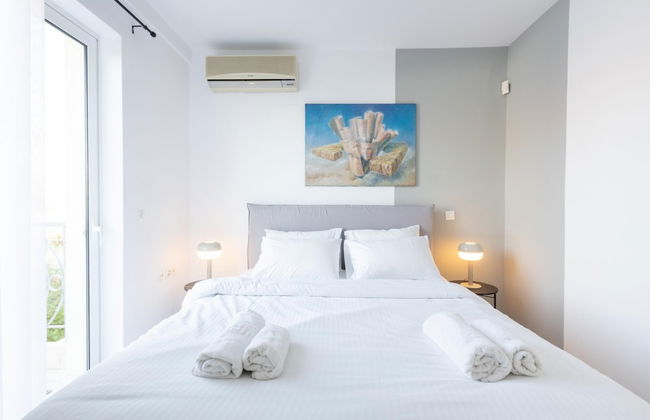 Elegant Coastal Haven Fully Renovated 3-bedroom Apartment - Foto 1