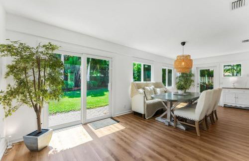 Stunning Tropical Heated Pool House Near The Beach - Foto 4