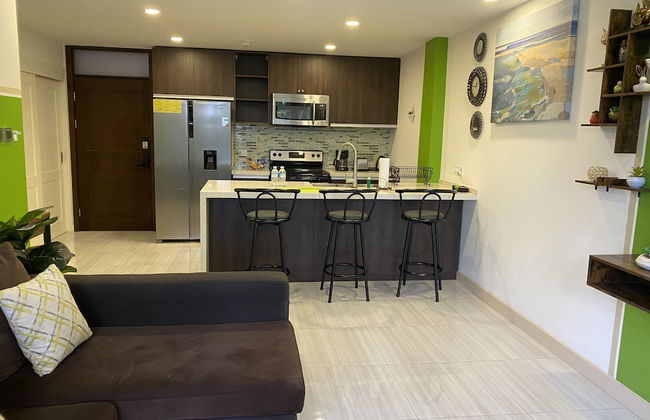 Elegant 1BR Apt with Pool - Foto 7