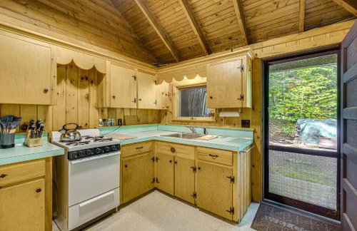 Rustic Cabin with Squam Lake Access and Fireplace! - Foto 16