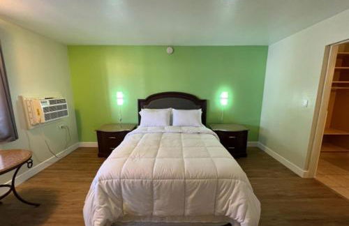 Moapa Motel - Photo 9