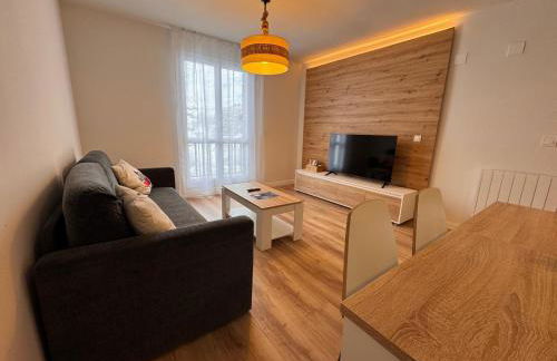 Apartamentos Pirineos Rent - Photo 2