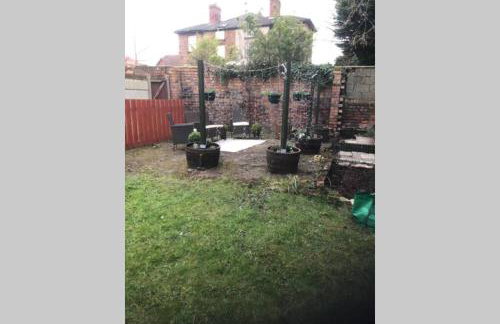 Stunning Bebington Maisonette - large private drive and entrance, good transport links - Foto 7