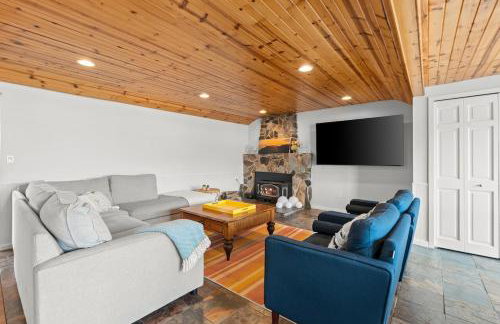 Cozy Pet-Friendly Condo l Pool l Dock l Walk to Parks - Foto 1