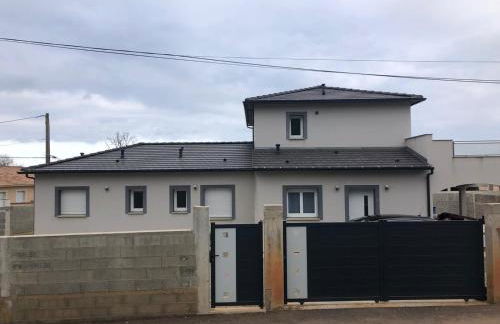 A 700m de la plage,villa FAMIGLIA avec piscine - Foto 21