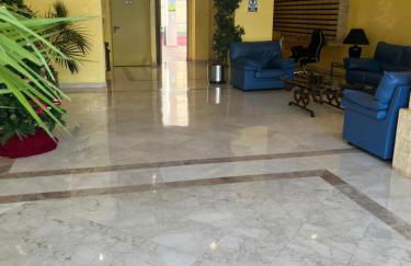 Heart of Puerto Banus newly renavated Free parking , WIFi ,Pool,Gym,Padel court - Photo 9