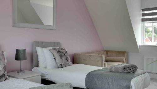 Elizabeth II Five Bedroom Spacious Home - Foto 5